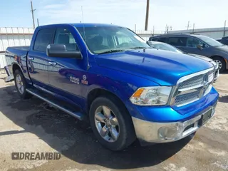 2015 Ram 1500 Outdoorsman z VIN 1C6RR6LT3FS583626, wystawiony jako IAAI lot #41919997 z przebiegiem 194 948 mil mil oraz . Historia ofert i sprzedaży dostępna na DreamBid. Obrazek 1.