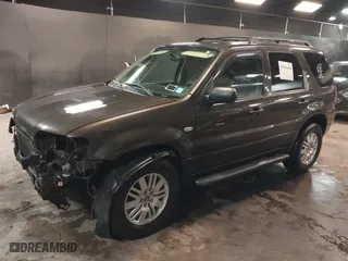 2005 Mercury Mariner Luxury with VIN 4M2YU57115DJ31547, listed as a IAAI auction lot 41565468 with 68,061 mi miles. Bid and sale history available at carsss.com. Image 2.