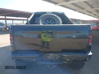 2004 Ford F-250 XL с VIN 1FTNW21S94EA74607, выставлен на аукционе IAAI как лот 42424306 с пробегом 195 879 миль миль и . История ставок и продаж доступна на DreamBid. Изображение 15.