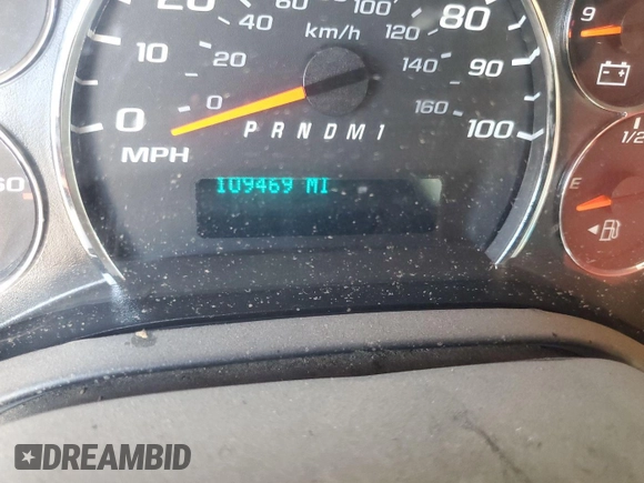 2018 Chevrolet Express Cargo with VIN 1GCWGBFG9J1180581, listed as a IAAI auction lot 42613465 with 109,468 mi miles and . Bid and sale history available at DreamBid. Image 4.