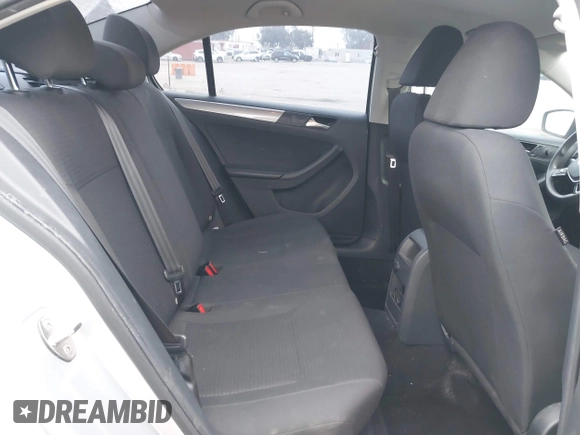 2015 Volkswagen Jetta SE with VIN 3VWD17AJ3FM324044, listed as a IAAI auction lot 42594929 with 108,480 mi miles and . Bid and sale history available at DreamBid. Image 8.