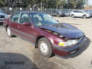 1990 Honda Accord EX with VIN JHMCB7561LC077247, listed as a IAAI auction lot 40819375 with 329,769 mi miles. Bid and sale history available at carsss.com. Image 1.