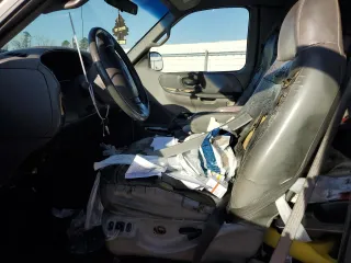 2000 Ford F-150 XL with VIN 1FTRX17L1YNA26050, listed as a Copart auction lot 43597105 with 205,152 mi miles and Salvage Title. Bid and sale history available at carsss.com. Image 7.