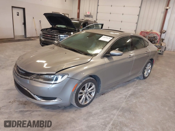 2015 Chrysler 200 Limited z VIN 1C3CCCAB1FN679279, wystawiony jako IAAI lot #42070078 z przebiegiem 149 608 mil mil oraz . Historia ofert i sprzedaży dostępna na DreamBid. Obrazek 17.