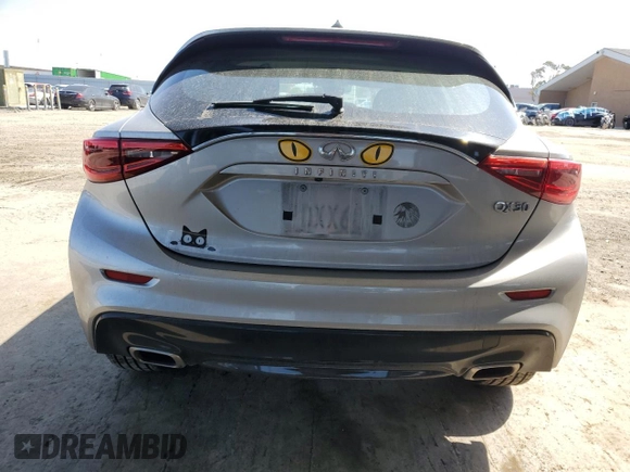 2018 Infiniti QX30 Luxury with VIN SJKCH5CP8JA049208, listed as a Copart auction lot 54795885 with 46,993 mi miles and Salvage title. Bid and sale history available at DreamBid. Image 6.