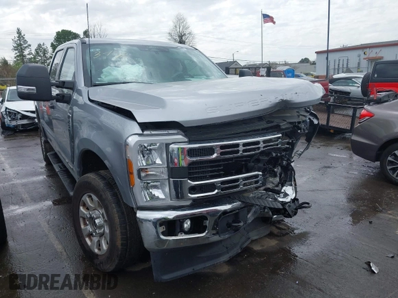 2024 Ford Super Duty F-250 SRW XL with VIN 1FT7W2BT9RED24404, listed as a IAAI auction lot 41851217 with 25,627 mi miles. Bid and sale history available at carsss.com. Image 1.