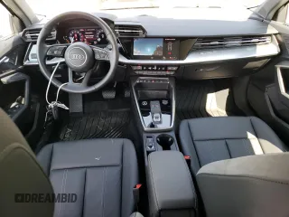 2022 Audi A3 Premium z VIN WAUAUDGY7NA098843, wystawiony jako Copart lot #66575893 z przebiegiem 5 701 mil mil oraz . Historia ofert i sprzedaży dostępna na DreamBid. Obrazek 8.