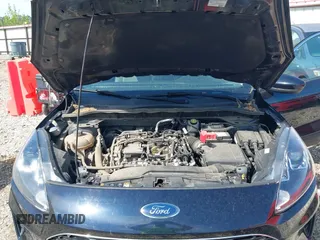 2021 Ford Escape SE z VIN 1FMCU9G67MUA39792, wystawiony jako IAAI lot #42091121 z przebiegiem 135 920 mil mil oraz . Historia ofert i sprzedaży dostępna na DreamBid. Obrazek 10.