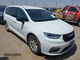 2025 Chrysler Pacifica Select with VIN 2C4RC1BG6SR554537, listed as a IAAI auction lot 42555341 with 9,074 mi miles and . Bid and sale history available at DreamBid. Image 1.