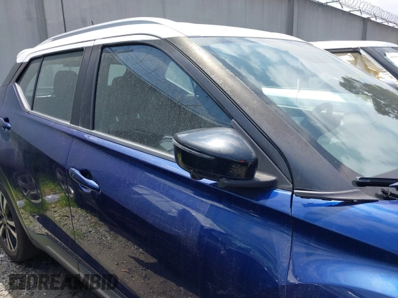 2019 Nissan Kicks S with VIN 3N1CP5CU5KL517856, listed as a IAAI auction lot 41976015 with 30,908 mi miles and . Bid and sale history available at carsss.com. Image 14.
