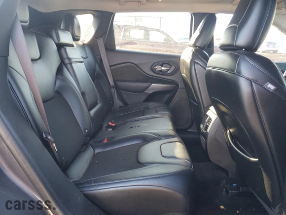 2019 Jeep Cherokee Latitude Plus with VIN 1C4PJMLB5KD212047, listed as a Copart auction lot 46684085 with 118,001 mi miles and Salvage Title. Bid and sale history available at carsss.com. Image 11.