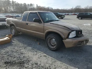 2003 GMC Sonoma SLS with VIN 1GTCS19X538182443, listed as a Copart auction lot 84875374 with 0 mi miles and Salvage Title. Bid and sale history available at carsss.com. Image 4.