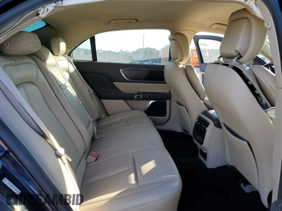 2017 Lincoln Continental Premiere z VIN 1LN6L9PK0H5611296, wystawiony jako Copart lot #75131974 z przebiegiem 60 008 mil mil oraz Szkoda całkowita • Salvage title. Historia ofert i sprzedaży dostępna na DreamBid. Obrazek 11.