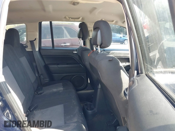 2014 Jeep Compass Sport with VIN 1C4NJCBB0ED660610, listed as a IAAI auction lot 40506737 with 209,670 mi miles. Bid and sale history available at carsss.com. Image 8.