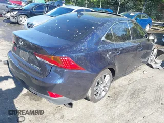 2018 Lexus IS 300 z VIN JTHC81D2XJ5031427, wystawiony jako IAAI lot #42059295 z przebiegiem 84 586 mil mil oraz . Historia ofert i sprzedaży dostępna na DreamBid. Obrazek 4.