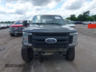 2017 Ford F-250 Lariat с VIN 1FT7W2BTXHEC68228, выставлен на аукционе IAAI как лот 42333514 с пробегом Не указан миль и . История ставок и продаж доступна на DreamBid. Изображение 12.