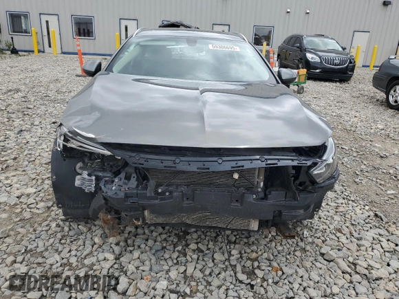 2018 Buick Regal Essence with VIN W04GV8SX5J1066364, listed as a Copart auction lot 59306695 with 97,251 mi miles and Non repairable. Bid and sale history available at DreamBid. Image 5.
