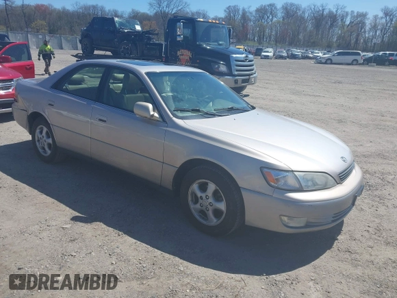 1998 Lexus ES 300 with VIN JT8BF28G6W5042042, listed as a IAAI auction lot 42000714 with 115,279 mi miles and . Bid and sale history available at DreamBid. Image 1.