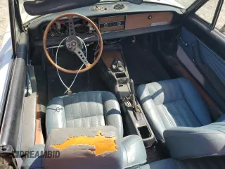 1973 FIAT 124 Spider z VIN 124CS0065983, wystawiony jako Copart lot #57913365 z przebiegiem Nie podano mil oraz Tytuł czysty. Historia ofert i sprzedaży dostępna na DreamBid. Obrazek 8.