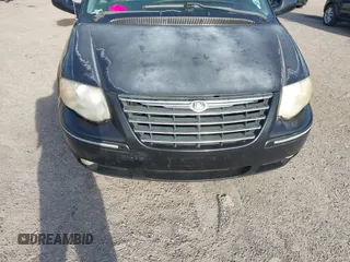 2006 Chrysler Town & Country Touring with VIN 2A8GP54L66R876008, listed as a IAAI auction lot 42496347 with 211,063 mi miles and . Bid and sale history available at DreamBid. Image 14.