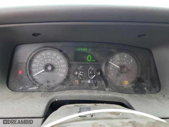 2008 Mercury Grand Marquis LS with VIN 2MEFM75VX8X606901, listed as a Copart auction lot 43228645 with 164,380 mi miles and Non Repairable. Bid and sale history available at carsss.com. Image 9.