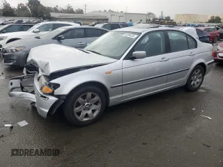 2004 BMW 3 Series 325xi with VIN WBAEU33434PR11668, listed as a Copart auction lot 45204335 with 91,211 mi miles and Salvage Title. Bid and sale history available at carsss.com. Image 1.