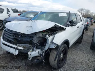 2017 Ford Police Interceptor Utility with VIN 1FM5K8AR4HGD07469, listed as a IAAI auction lot 41635217 with NaN miles. Bid and sale history available at carsss.com. Image 18.