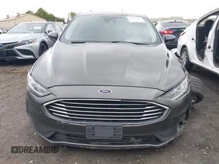 2019 Ford Fusion SE with VIN 3FA6P0HD3KR284679, listed as a IAAI auction lot 41925937 with 67,058 mi miles. Bid and sale history available at carsss.com. Image 12.