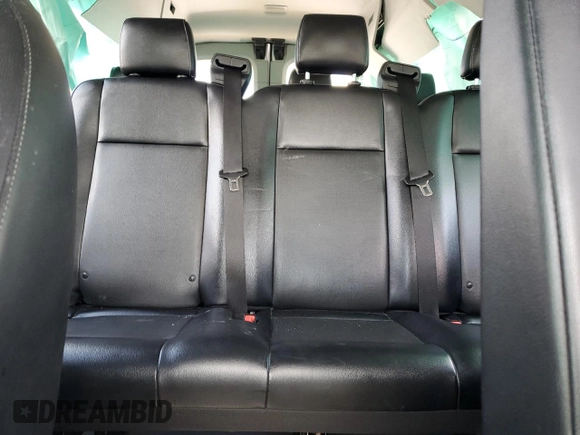 2020 Ford Transit Passenger XL z VIN 1FBAX2C87LKA12379, wystawiony jako Copart lot #53063395 z przebiegiem 341 308 mil mil oraz Szkoda całkowita • Salvage title. Historia ofert i sprzedaży dostępna na DreamBid. Obrazek 10.