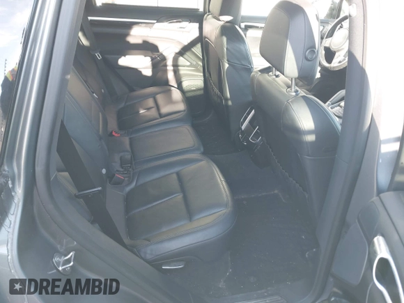 2013 Porsche Cayenne S с VIN WP1AB2A28DLA86543, выставлен на аукционе IAAI как лот 41764426 с пробегом 105 814 миль миль и . История ставок и продаж доступна на DreamBid. Изображение 8.