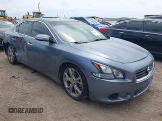 2012 Nissan Maxima SV z VIN 1N4AA5AP4CC823971, wystawiony jako IAAI lot #42021411 z przebiegiem 128 118 mil mil oraz . Historia ofert i sprzedaży dostępna na DreamBid. Obrazek 1.