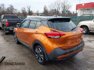 2019 Nissan Kicks S with VIN 3N1CP5CU6KL559887, listed as a IAAI auction lot 41491252 with 69,357 mi miles and . Bid and sale history available at carsss.com. Image 3.