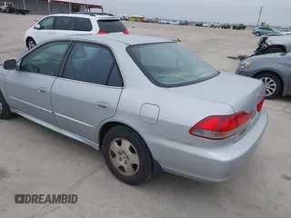 2001 Honda Accord EX z VIN 1HGCG16571A078287, wystawiony jako IAAI lot #41397391 z przebiegiem 238 239 mil mil oraz . Historia ofert i sprzedaży dostępna na DreamBid. Obrazek 3.