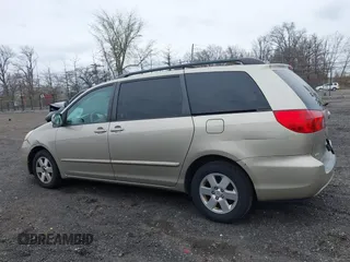 2008 Toyota Sienna XLE with VIN 5TDZK22C78S119628, listed as a IAAI auction lot 41917650 with 196,876 mi miles. Bid and sale history available at carsss.com. Image 14.