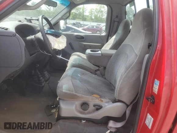 2000 Ford F-150 XL with VIN 1FTZF1824YNB06211, listed as a Copart auction lot 61137885 with 199,934 mi miles and Salvage title. Bid and sale history available at DreamBid. Image 7.