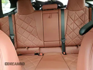 2023 BMW iX M60 z VIN WB533CF0XPCK81841, wystawiony jako Copart lot #68497884 z przebiegiem 10 318 mil mil oraz Szkoda całkowita • Salvage title. Historia ofert i sprzedaży dostępna na DreamBid. Obrazek 10.