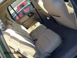 2004 Ford Expedition Special Service with VIN 1FMRU15W14LA12589, listed as a IAAI auction lot 41363469 with 210,280 mi miles. Bid and sale history available at carsss.com. Image 8.