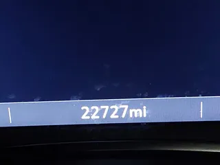 2023 Chevrolet Equinox Premier z VIN 3GNAXXEGXPL239686, wystawiony jako IAAI lot #42057594 z przebiegiem 22 727 mil mil oraz . Historia ofert i sprzedaży dostępna na DreamBid. Obrazek 7.