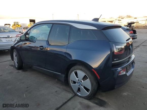 2019 BMW i3 with VIN WBY8P4C57K7D27696, listed as a Copart auction lot 85429264 with 32,219 mi miles and Salvage Title. Bid and sale history available at carsss.com. Image 2.