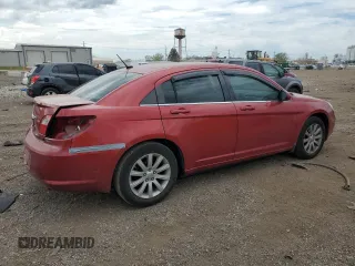 2010 Chrysler Sebring Limited z VIN 1C3CC5FB4AN208787, wystawiony jako Copart lot #56593865 z przebiegiem 96 496 mil mil oraz Szkody całkowita. Historia ofert i sprzedaży dostępna na DreamBid. Obrazek 3.