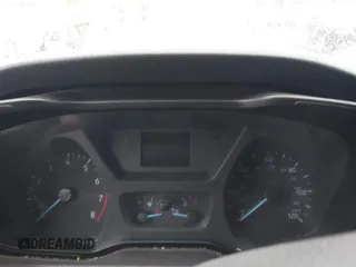 2018 Ford Transit z VIN 1FTYR2CM1JKA72172, wystawiony jako IAAI lot #41864907 z przebiegiem Nie podano mil oraz . Historia ofert i sprzedaży dostępna na DreamBid. Obrazek 7.