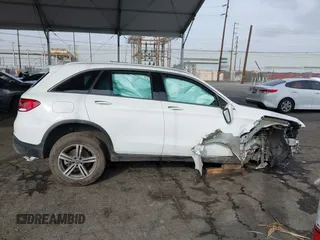 2020 Mercedes-Benz GLC 300 z VIN W1N0G8DB6LF803198, wystawiony jako IAAI lot #41170361 z przebiegiem 56 556 mil mil oraz . Historia ofert i sprzedaży dostępna na DreamBid. Obrazek 12.