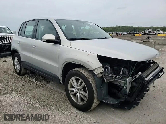 2014 Volkswagen Tiguan S z VIN WVGBV3AX8EW594957, wystawiony jako Copart lot #54565655 z przebiegiem 81 569 mil mil oraz Szkoda całkowita • Salvage title. Historia ofert i sprzedaży dostępna na DreamBid. Obrazek 15.