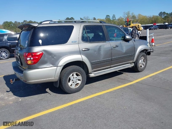 2004 Toyota Sequoia SR5 with VIN 5TDZT34A84S216376, listed as a IAAI auction lot 41884418 with 284,930 mi miles. Bid and sale history available at carsss.com. Image 4.