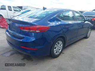 2017 Hyundai Elantra SE z VIN 5NPD74LF6HH180684, wystawiony jako IAAI lot #42359575 z przebiegiem 68 339 mil mil oraz . Historia ofert i sprzedaży dostępna na DreamBid. Obrazek 4.