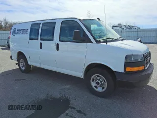 2018 GMC Savana Cargo Van with VIN 1GTW7AFG0J1165073, listed as a Copart auction lot 48302825 with 0 mi miles and Clean Title. Bid and sale history available at carsss.com. Image 4.