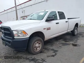 2018 Ram 2500 Tradesman with VIN 3C6UR5HJ7JG240216, listed as a IAAI auction lot 41371971 with 143,069 mi miles and . Bid and sale history available at DreamBid. Image 17.