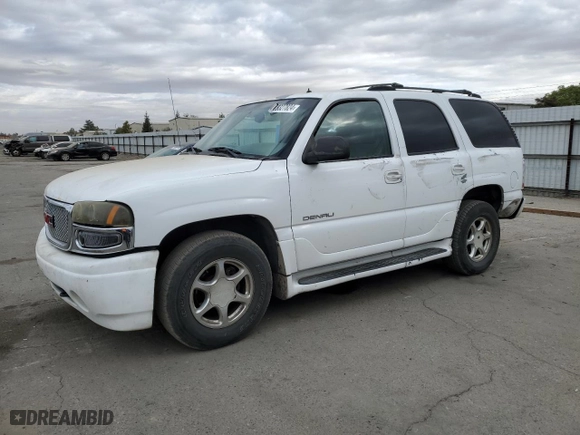 2002 GMC Yukon Denali with VIN 1GKEK63U72J114502, listed as a Copart auction lot 78327824 with 266,426 mi miles and Clean Title. Bid and sale history available at carsss.com. Image 1.