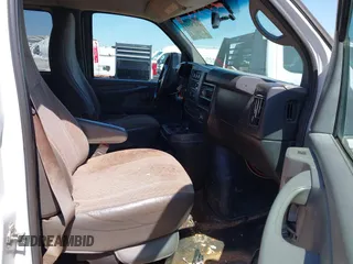 2015 Chevrolet Express Passenger LT с VIN 1GAZG1FG7F1107927, выставлен на аукционе IAAI как лот 41876551 с пробегом 185 472 миль миль и . История ставок и продаж доступна на DreamBid. Изображение 5.