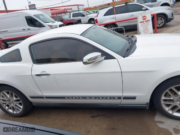 2012 Ford Mustang V6 Premium with VIN 1ZVBP8AM7C5237562, listed as a IAAI auction lot 41842246 with 178,867 mi miles. Bid and sale history available at carsss.com. Image 13.